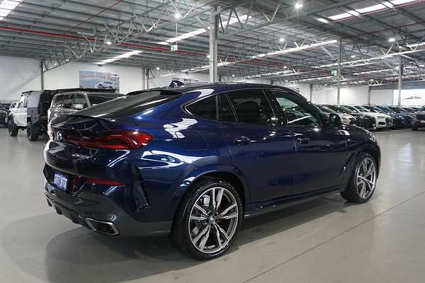 2022 BMW X6 M50i G06