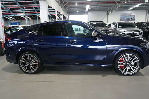 2022 BMW X6 M50i G06