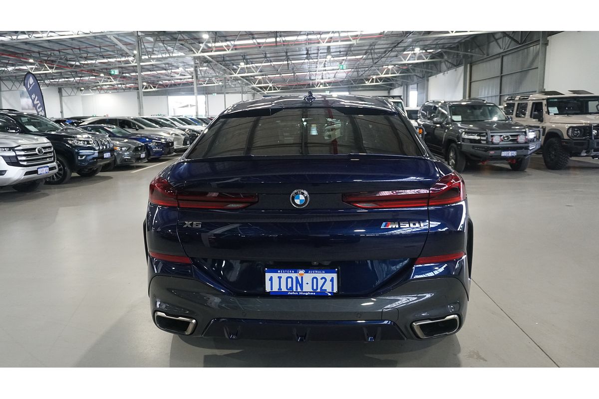 2022 BMW X6 M50i G06
