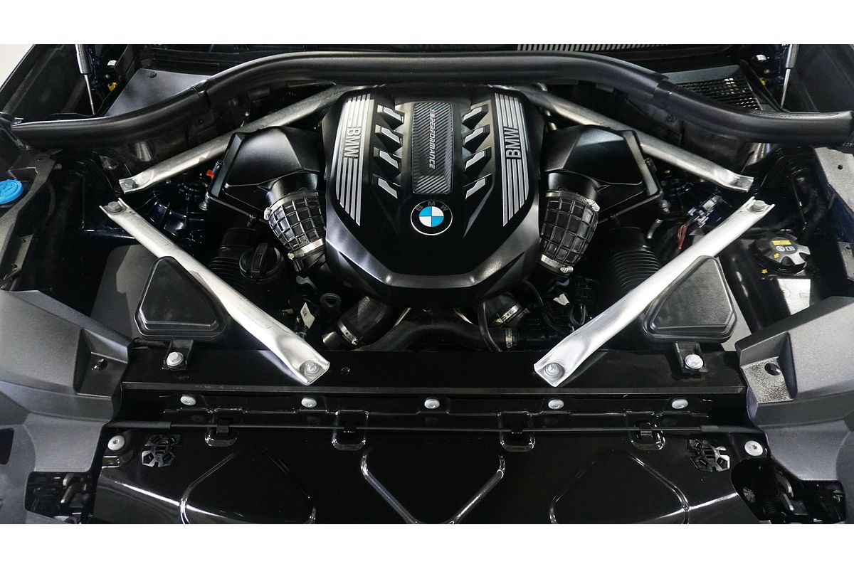 2022 BMW X6 M50i G06