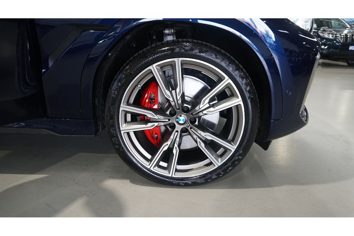 2022 BMW X6 M50i G06