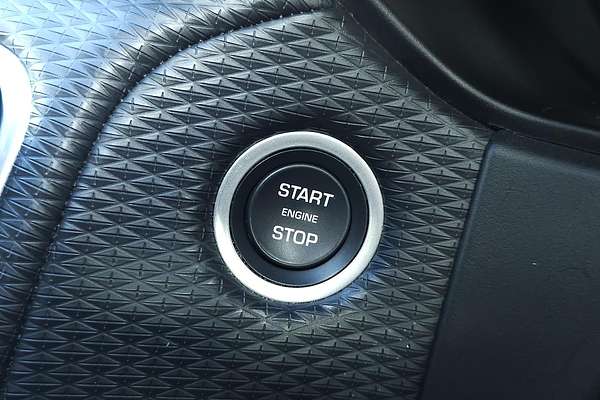 2022 Land Rover Range Rover Velar P250 R-Dynamic S L560