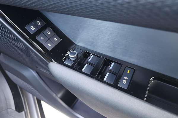 2022 Land Rover Range Rover Velar P250 R-Dynamic S L560