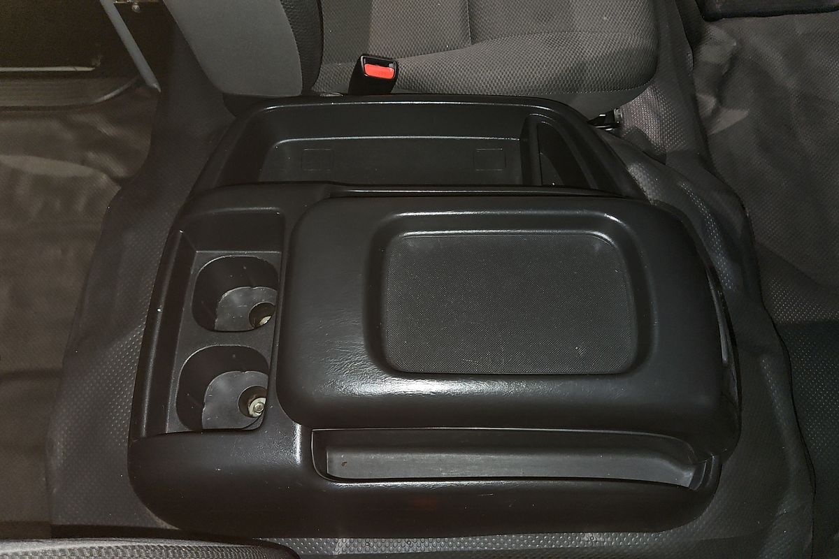 2018 Toyota Hiace Commuter KDH223R