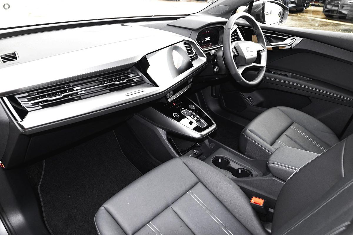 2025 Audi Q4 e-tron 45 F4