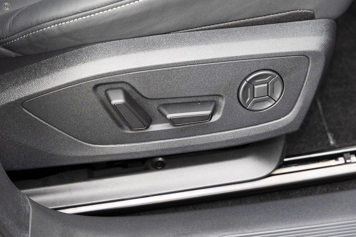 2025 Audi Q4 e-tron 45 F4