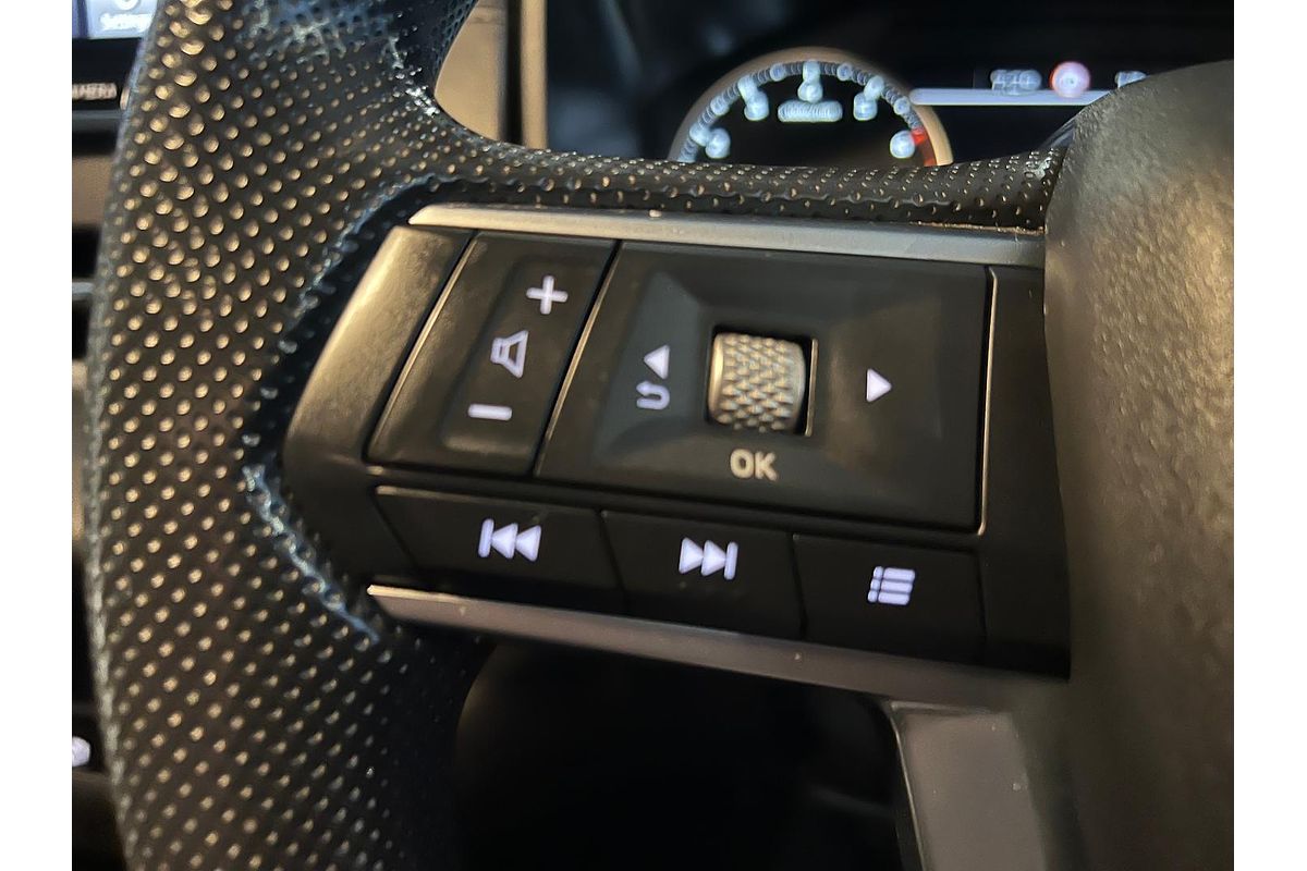 2023 Mitsubishi Outlander ES ZM