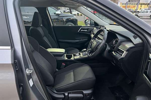 2023 Mitsubishi Outlander ES ZM