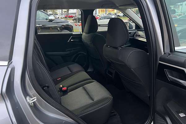 2023 Mitsubishi Outlander ES ZM