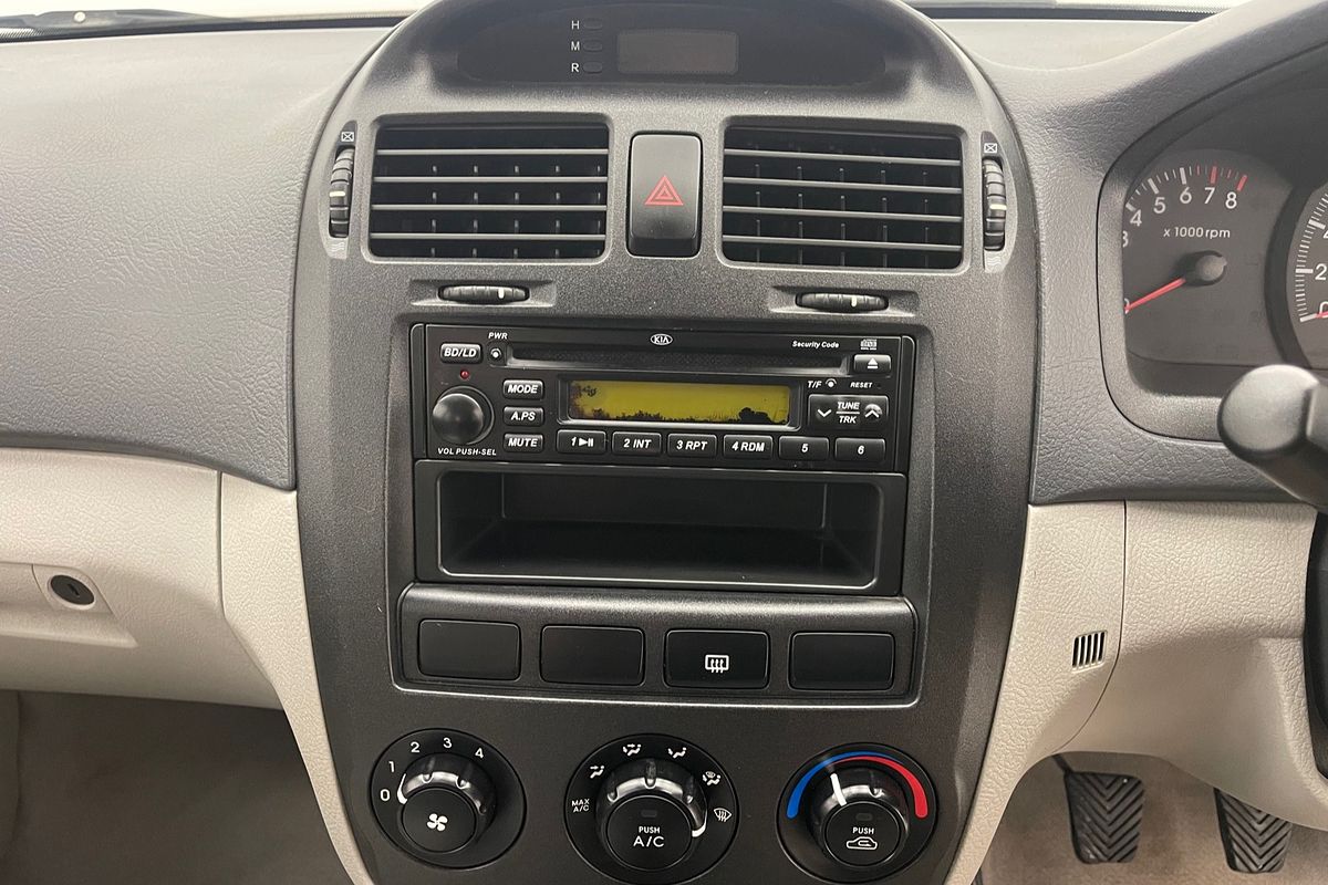 2004 Kia Cerato LD