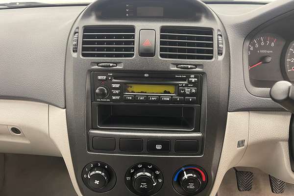 2004 Kia Cerato LD