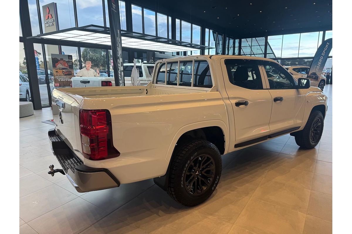 2025 Mitsubishi Triton GLX MV 4X4
