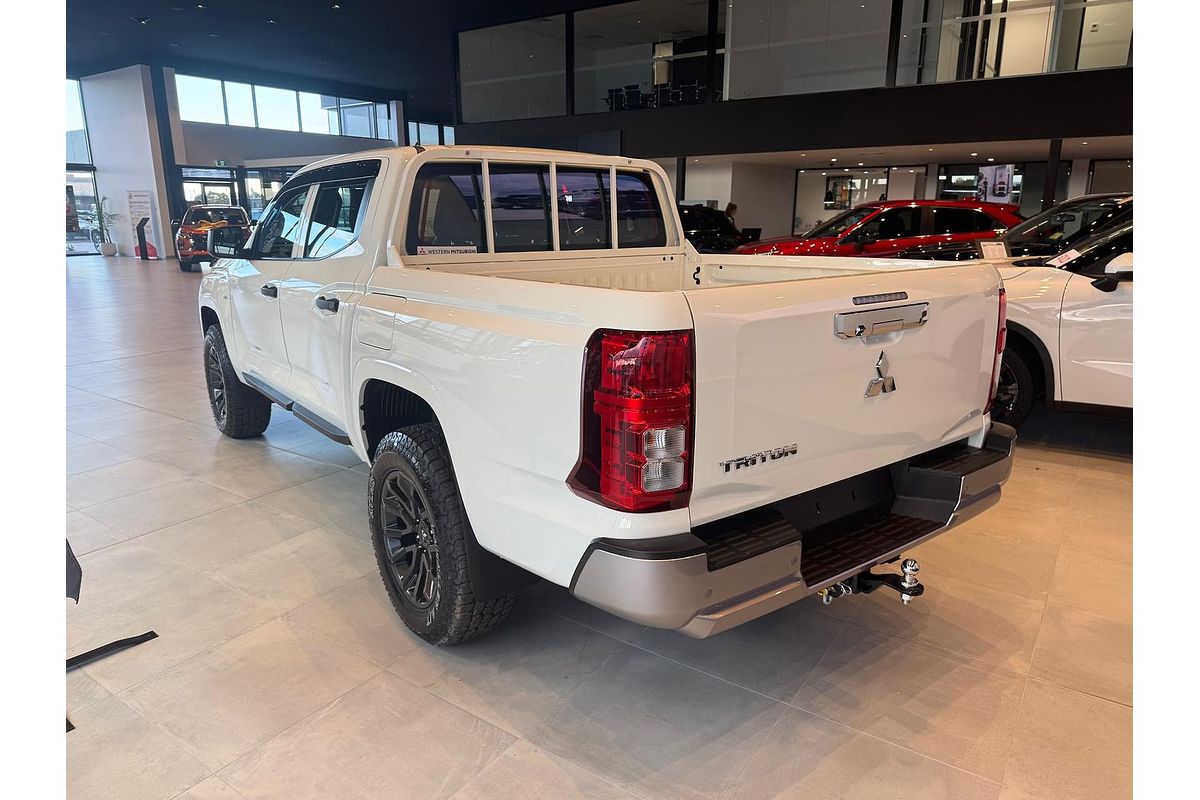 2025 Mitsubishi Triton GLX MV 4X4
