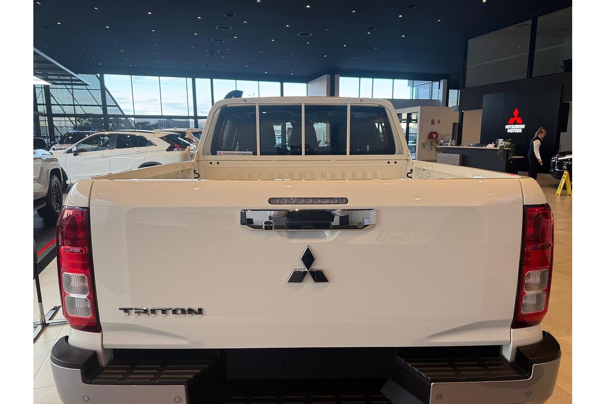 2025 Mitsubishi Triton GLX MV 4X4