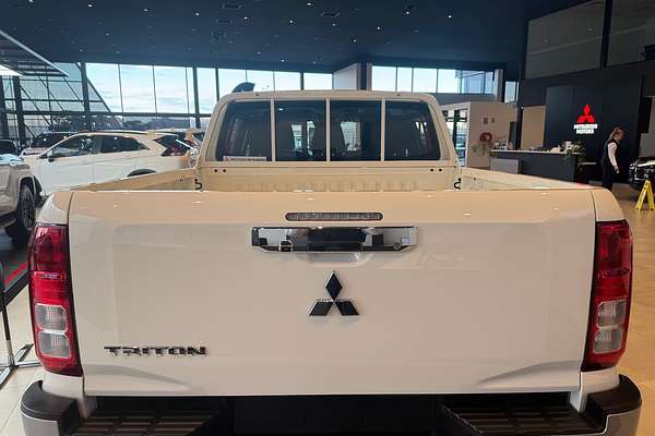 2025 Mitsubishi Triton GLX MV 4X4