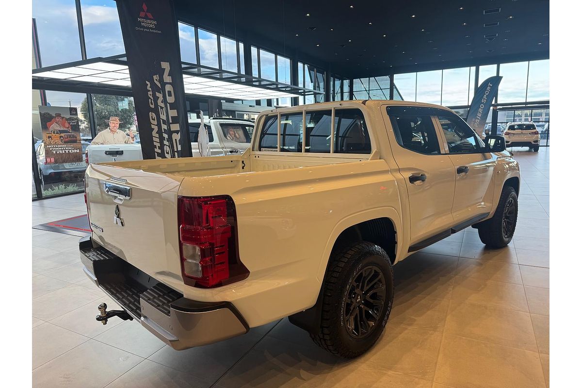 2025 Mitsubishi Triton GLX MV 4X4