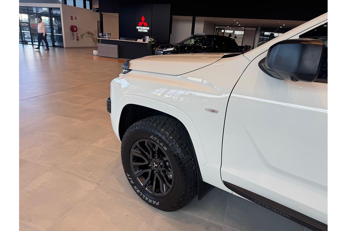 2025 Mitsubishi Triton GLX MV 4X4