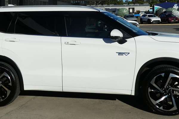 2024 Mitsubishi Outlander PHEV Exceed ZM