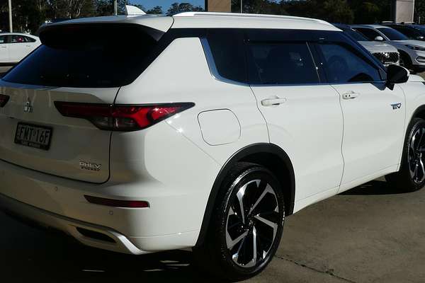 2024 Mitsubishi Outlander PHEV Exceed ZM