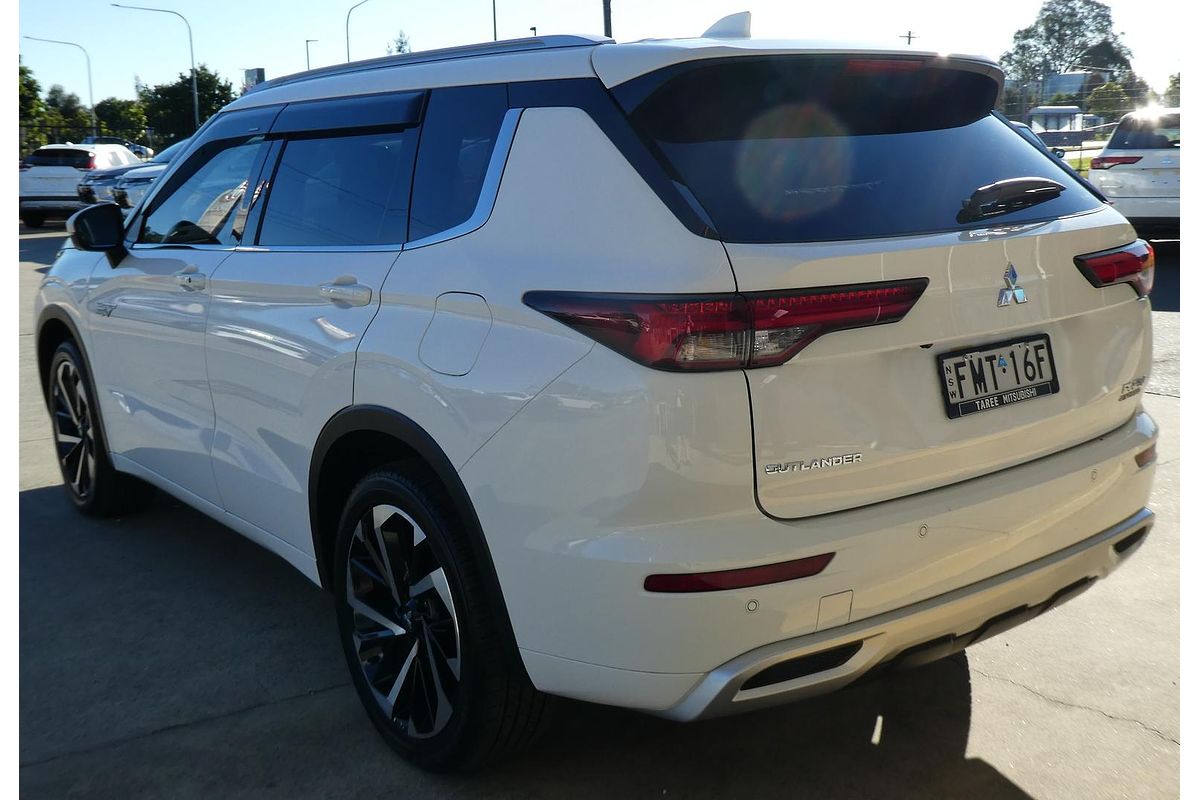 2024 Mitsubishi Outlander PHEV Exceed ZM