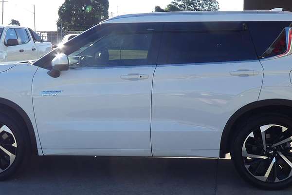 2024 Mitsubishi Outlander PHEV Exceed ZM