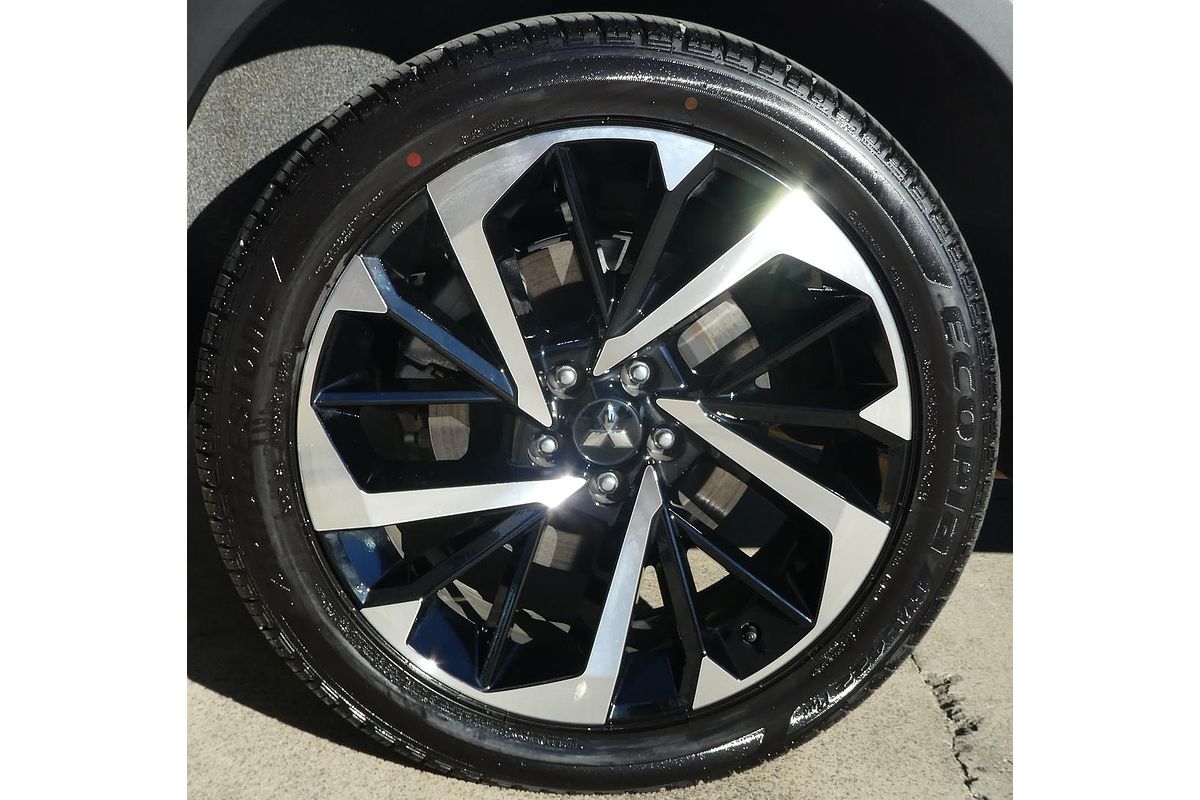 2024 Mitsubishi Outlander PHEV Exceed ZM