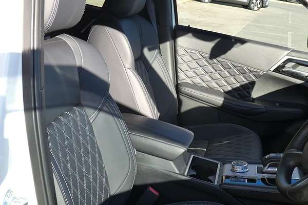 2024 Mitsubishi Outlander PHEV Exceed ZM
