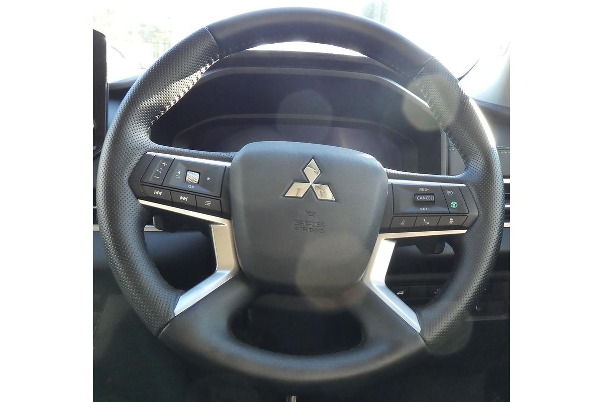 2024 Mitsubishi Outlander PHEV Exceed ZM