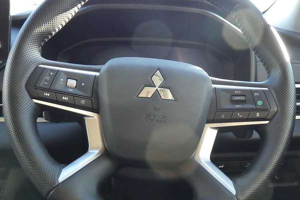 2024 Mitsubishi Outlander PHEV Exceed ZM