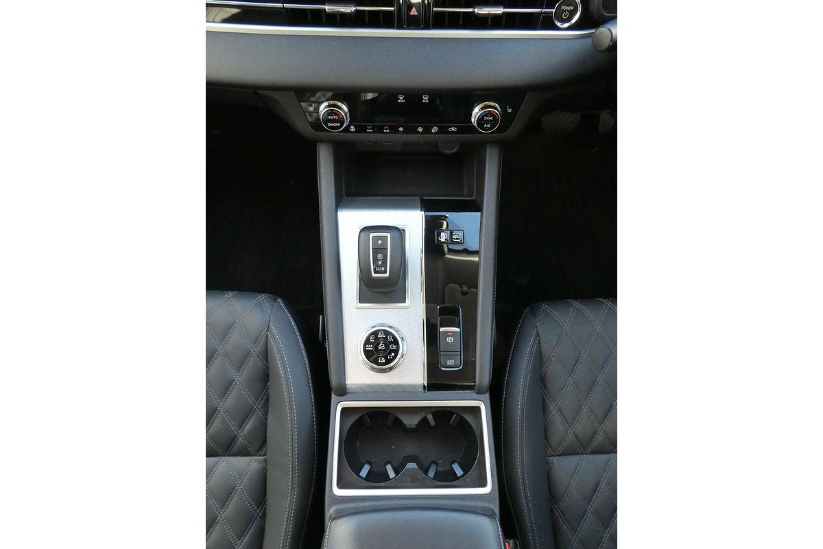 2024 Mitsubishi Outlander PHEV Exceed ZM