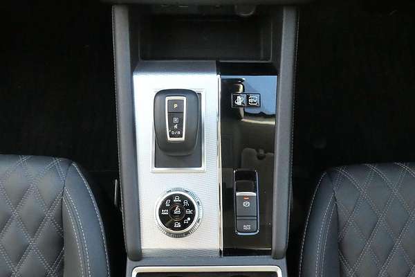 2024 Mitsubishi Outlander PHEV Exceed ZM