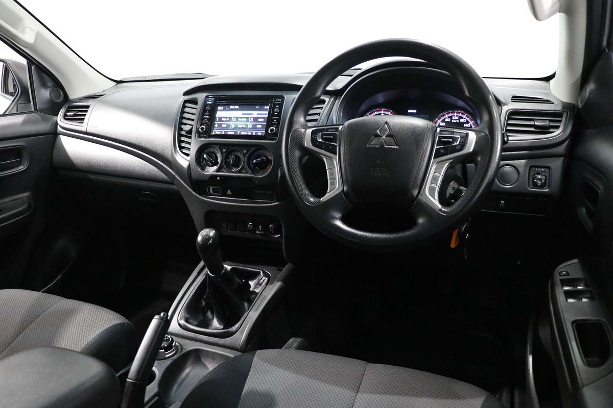2019 Mitsubishi Triton GLX MR 4X4