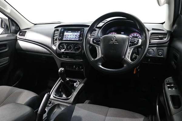 2019 Mitsubishi Triton GLX MR 4X4