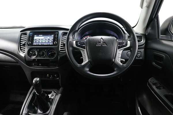 2019 Mitsubishi Triton GLX MR 4X4