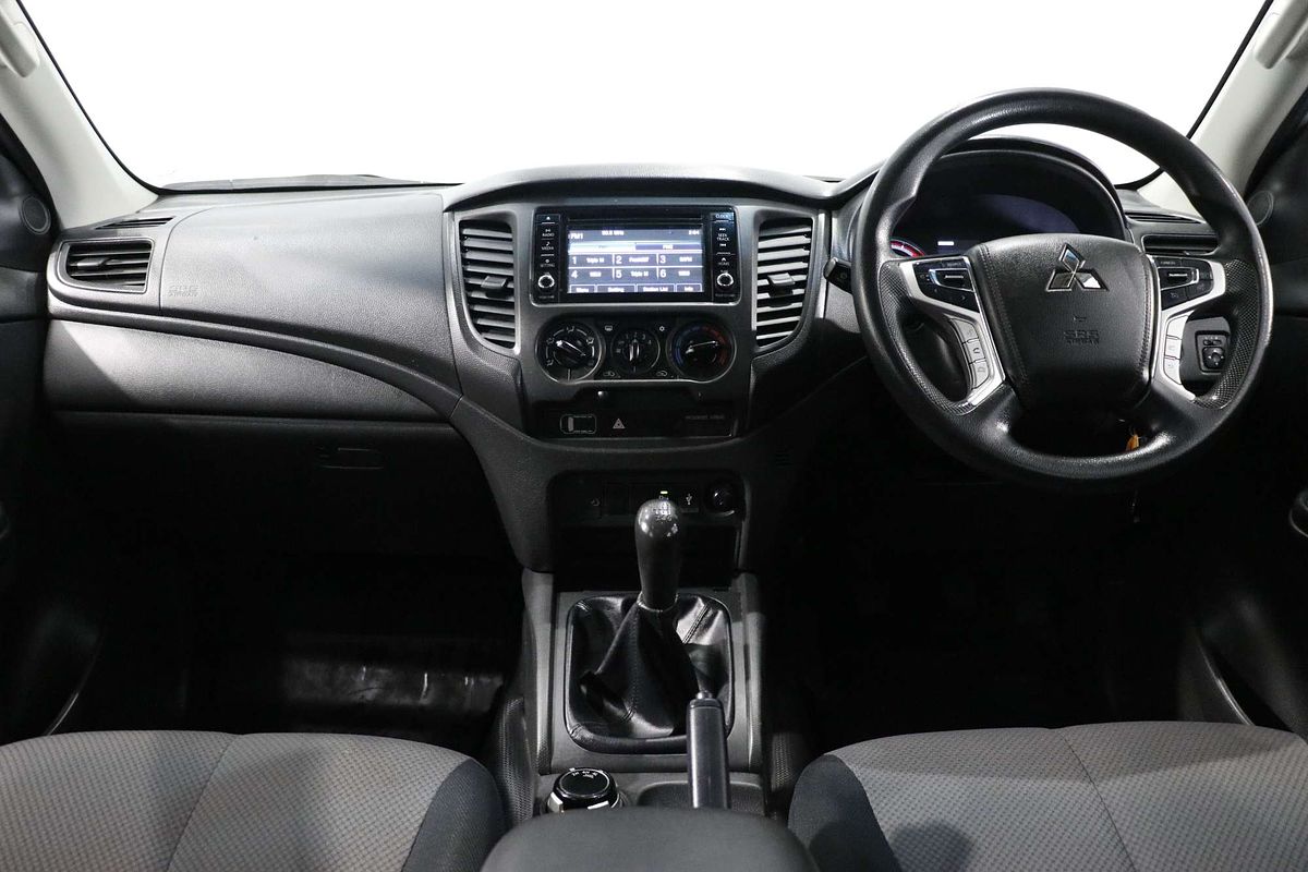 2019 Mitsubishi Triton GLX MR 4X4