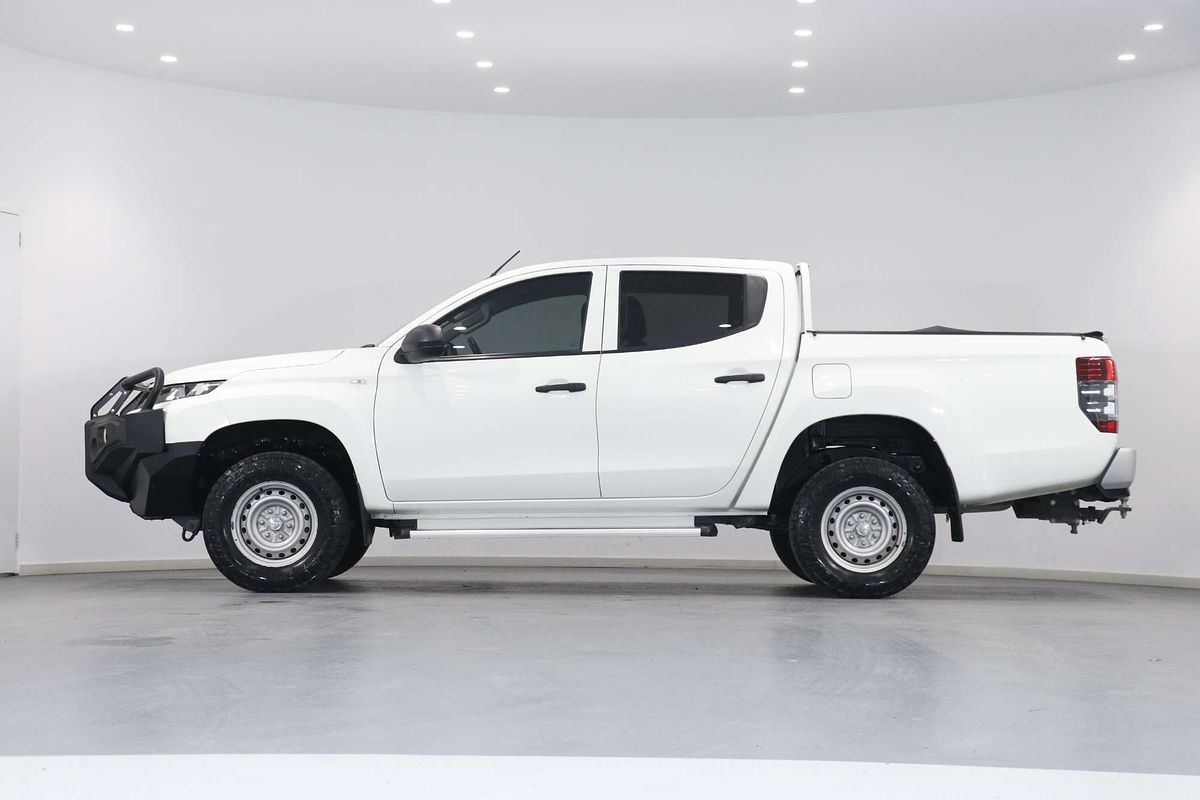 2019 Mitsubishi Triton GLX MR 4X4