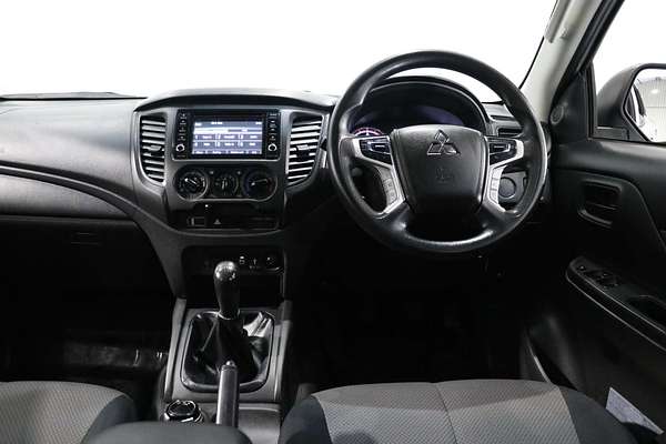 2019 Mitsubishi Triton GLX MR 4X4