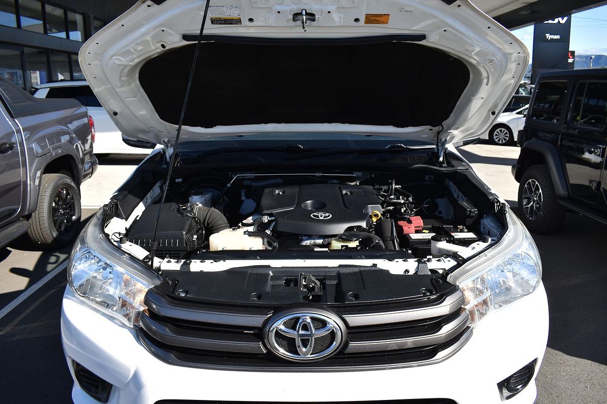 2017 Toyota Hilux SR GUN126R 4X4