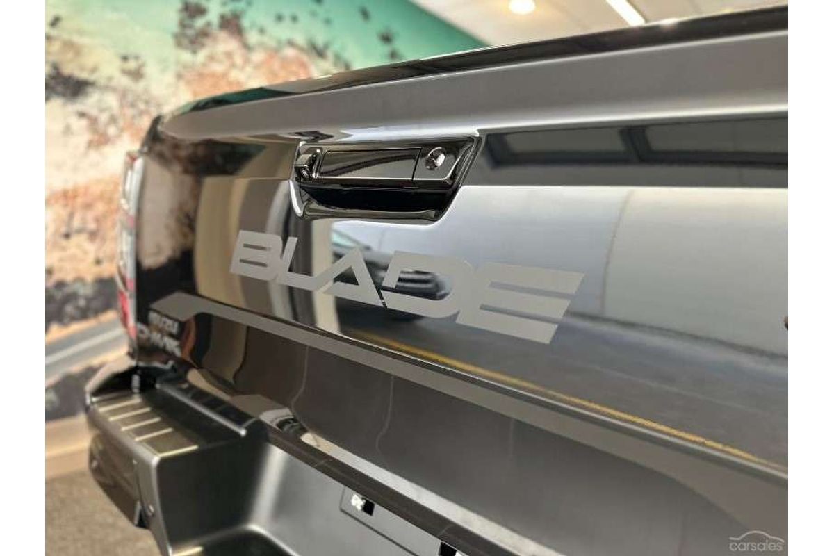 2025 Isuzu D-MAX BLADE 4X4