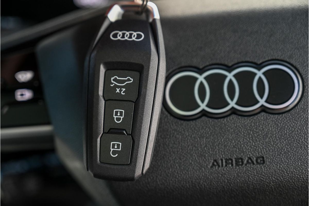 2025 Audi A5 TFSI 150kW S line B10