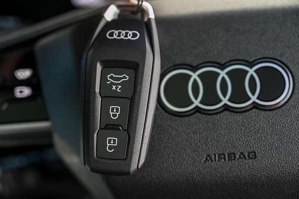 2025 Audi A5 TFSI 150kW S line B10