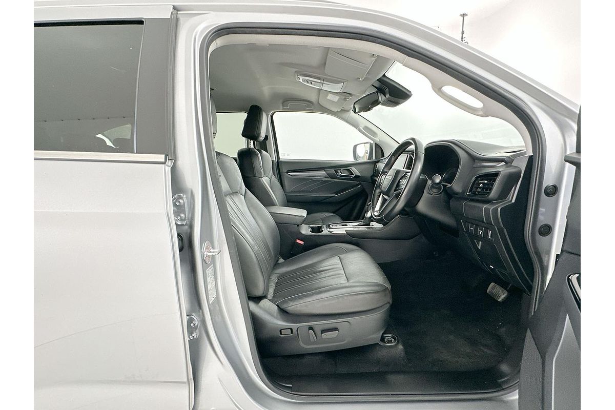 2022 Isuzu MU-X LS-T