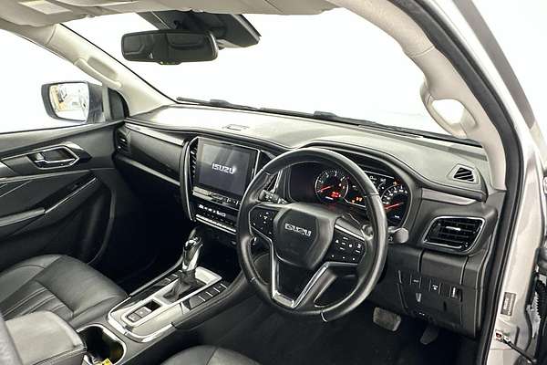 2022 Isuzu MU-X LS-T