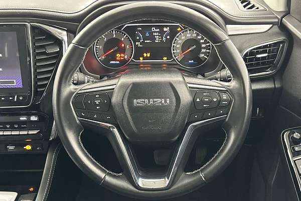 2022 Isuzu MU-X LS-T