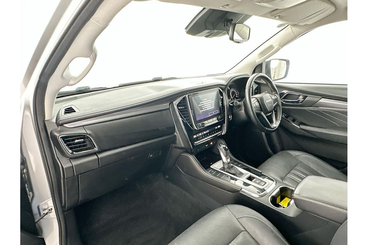 2022 Isuzu MU-X LS-T