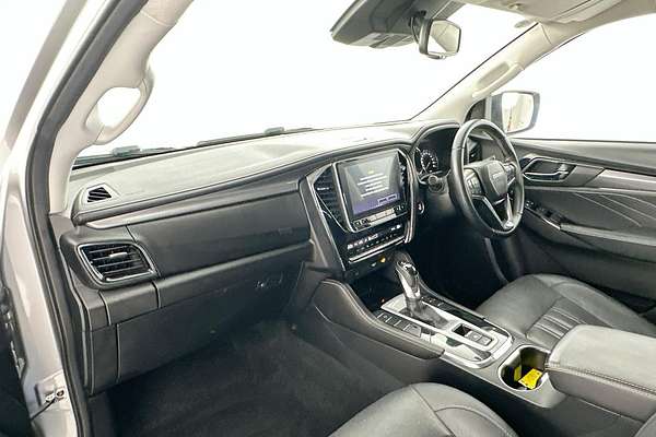2022 Isuzu MU-X LS-T
