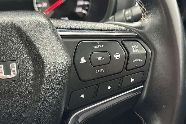 2022 Isuzu MU-X LS-T