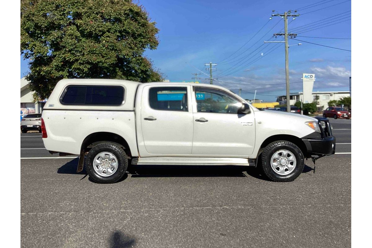 2005 Toyota Hilux SR GGN25R 4X4