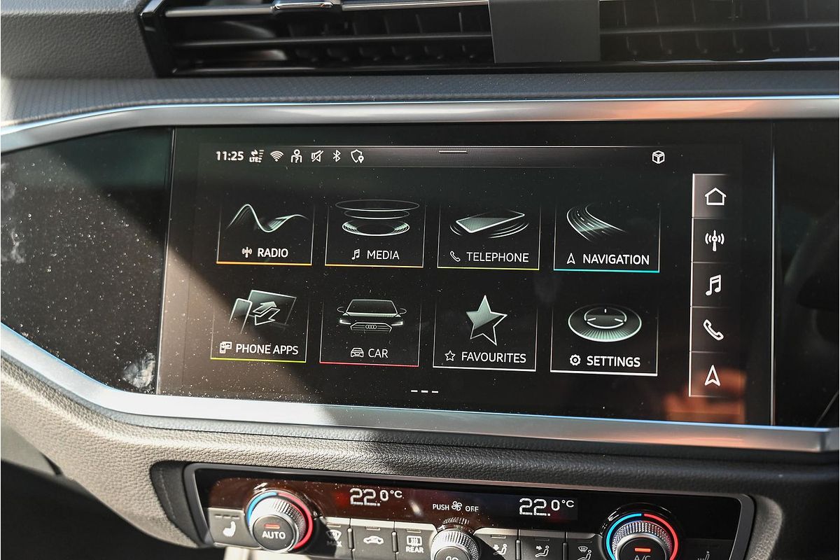 2025 Audi Q3 35 TFSI S line F3