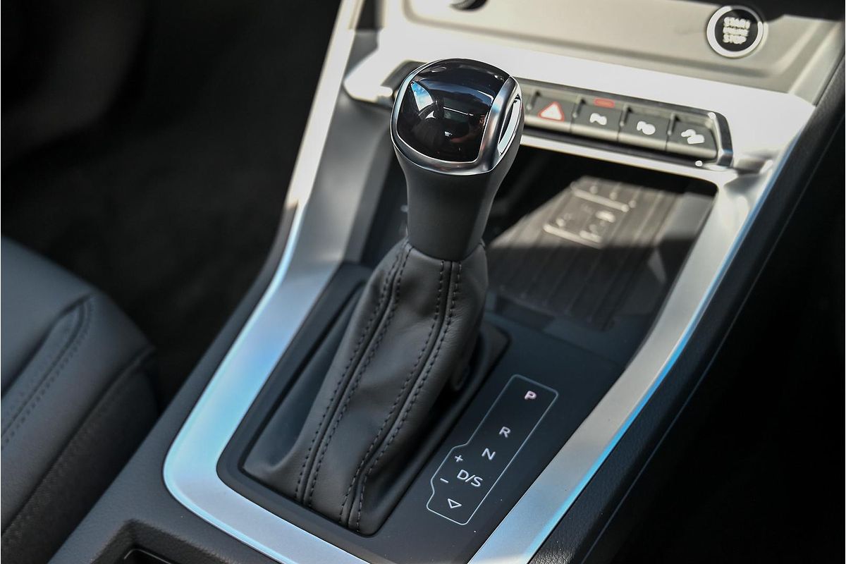 2025 Audi Q3 35 TFSI S line F3